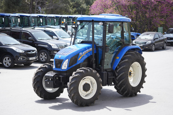 New Holland TT 4.90