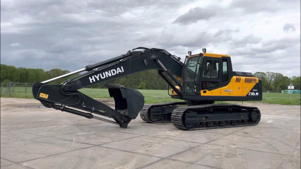 Hyundai R230