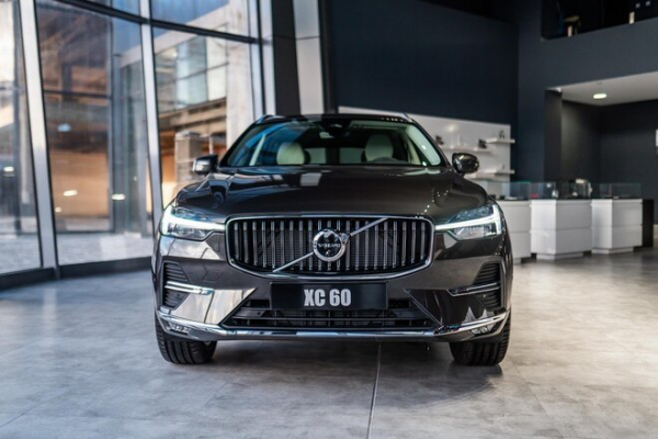 Volvo XC60 2022