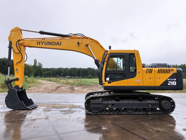 HYUNDAİ R210